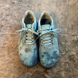 NOBULL WOMEN'S TIE-DYE NOBULL
IMPACT - MINT TIE-DYE / 10.5